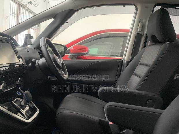 Nissan Serena 2019 White