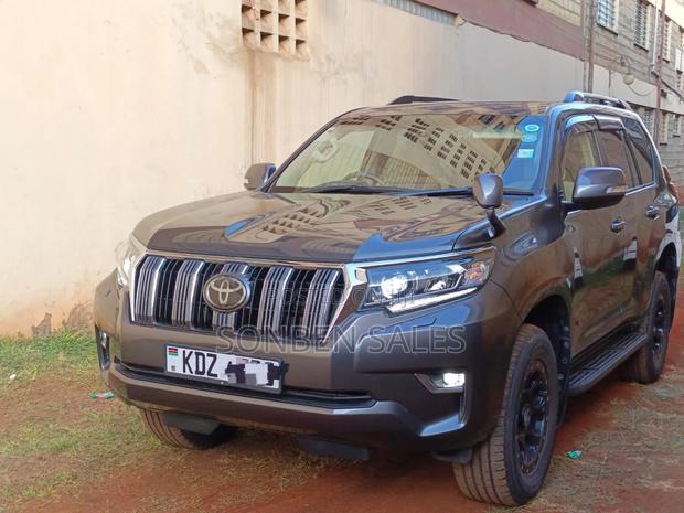 Toyota Land Cruiser Prado 2.8 2019 Gray