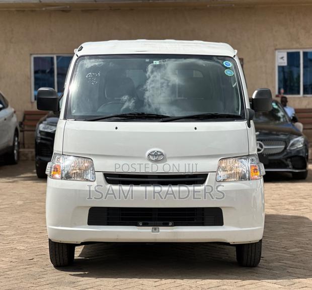 Toyota TownAce 2019 White