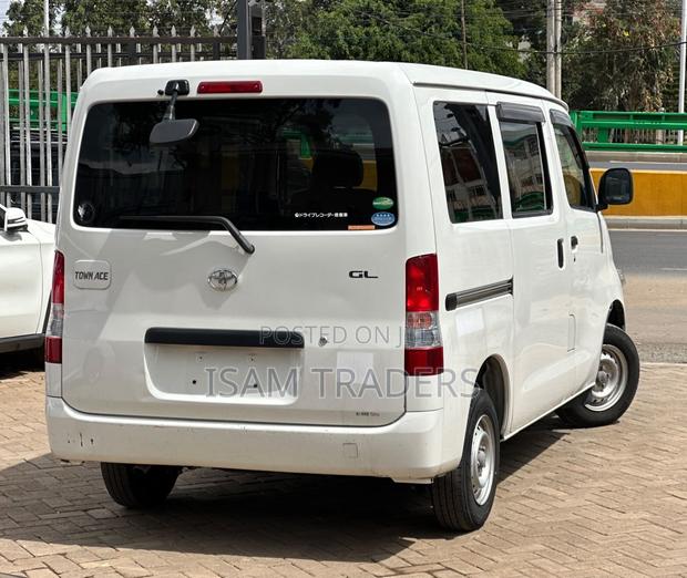 Toyota TownAce 2019 White