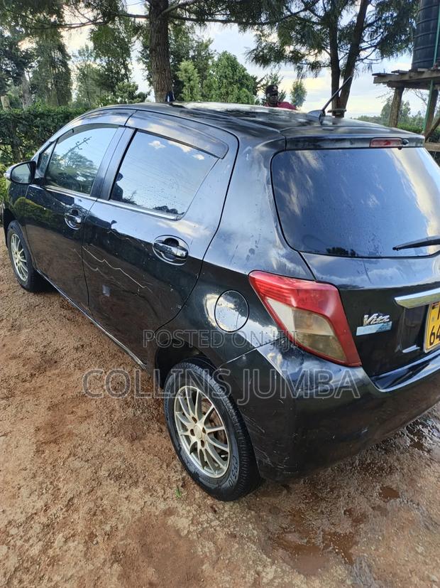Toyota Vitz 1.3 AWD 5dr 2013 Black