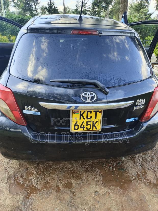 Toyota Vitz 1.3 AWD 5dr 2013 Black