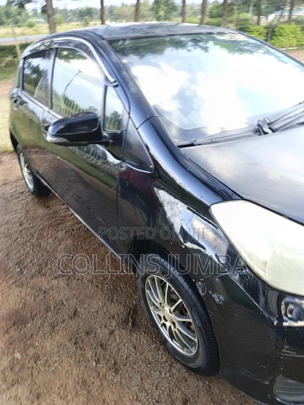 Toyota Vitz 1.3 AWD 5dr 2013 Black