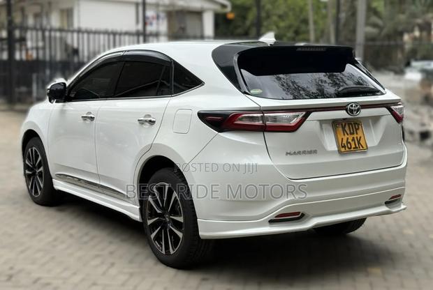 Toyota Harrier 2.0 2018 Pearl