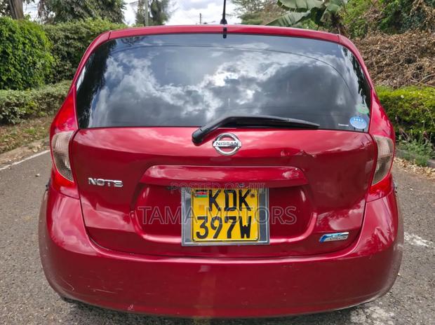 Nissan Note 2015 Burgundy