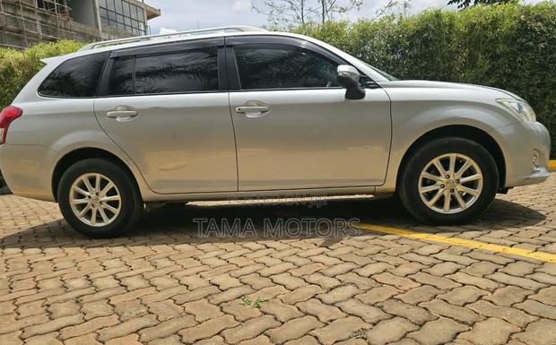 Toyota Corolla Fielder 2014 Silver