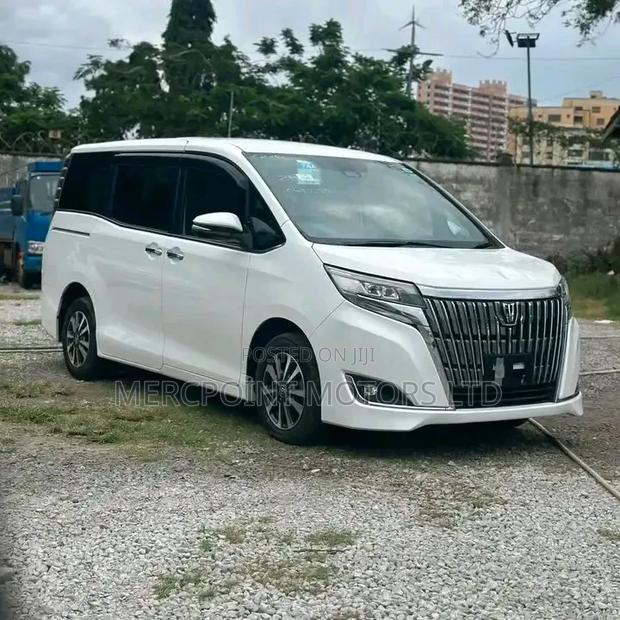Toyota Esquire 2019 White