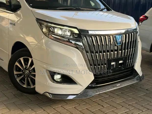 Toyota Esquire 2020 Off white