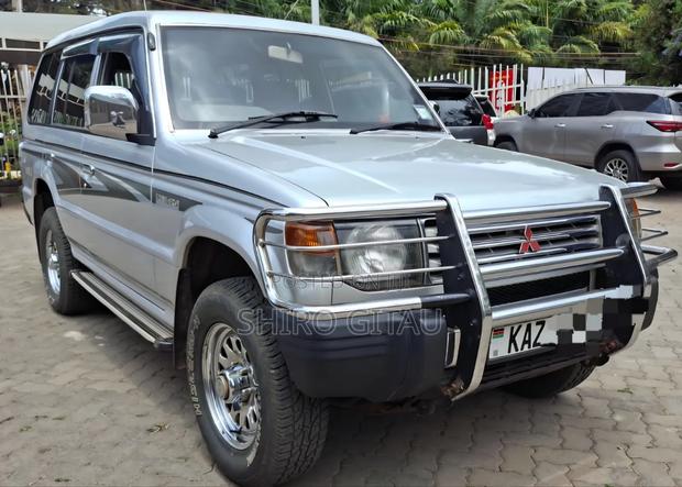 Mitsubishi Pajero 2007 Silver