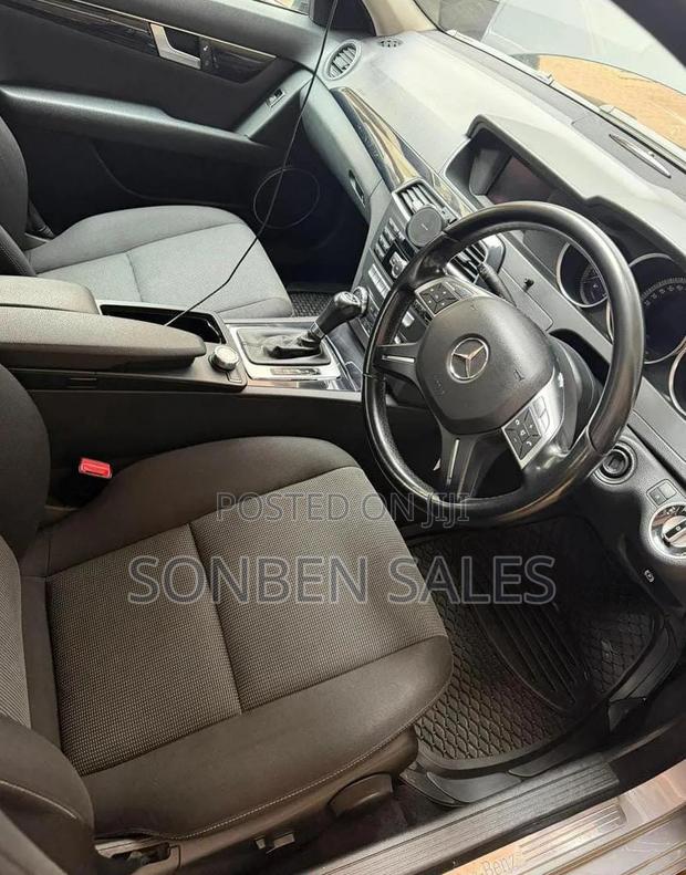 Mercedes-Benz C180 2013 Gray