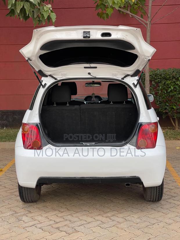 Toyota IST 2006 Off white