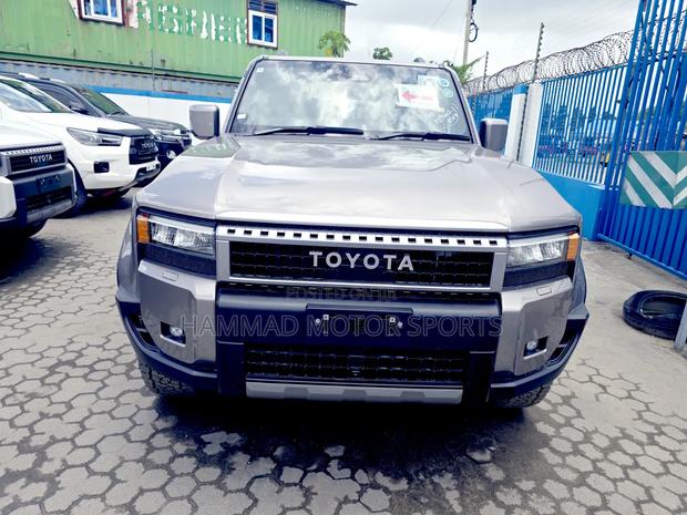 Toyota Land Cruiser Prado 2.7 2023 Brown
