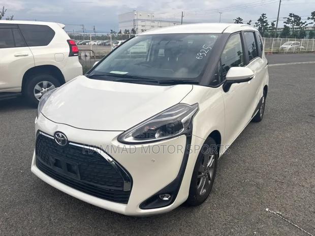 Toyota Sienta 1.5 FWD (6-seater) 2019 Pearl