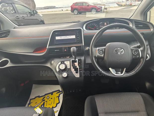 Toyota Sienta 1.5 FWD (6-seater) 2019 Pearl