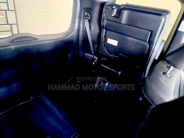 Toyota Esquire 1.8 FWD Hybrid (7 seater) 2019 Black
