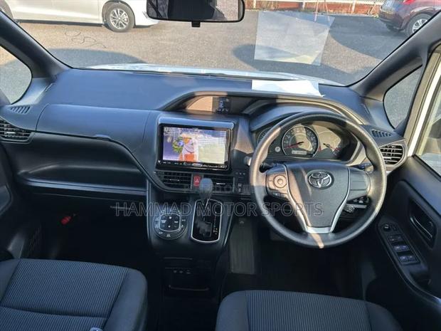 Toyota Voxy X 2WD 7-Seater 2019 White