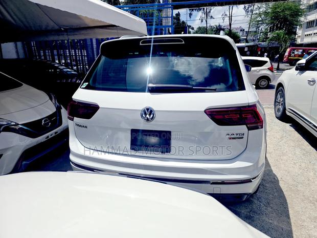Volkswagen Tiguan 2.0T SEL Premium R-Line AWD 4MOTION 2020 Pearl
