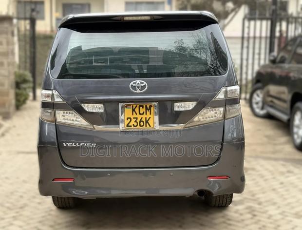 Toyota Vellfire 2010 Gray