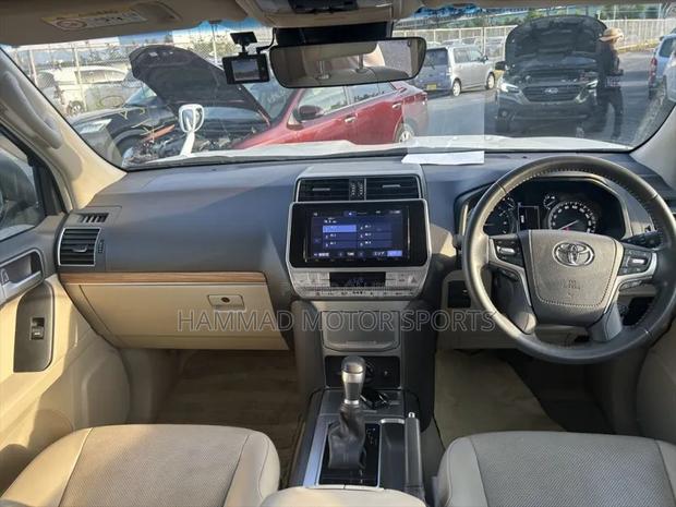 Toyota Land Cruiser Prado 2.7 2019 Pearl