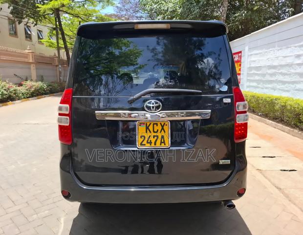 Toyota Noah 2012 Black