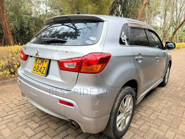 Mitsubishi RVR 2010 Silver