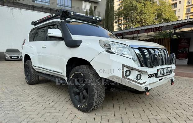 Toyota Land Cruiser Prado 2012 White