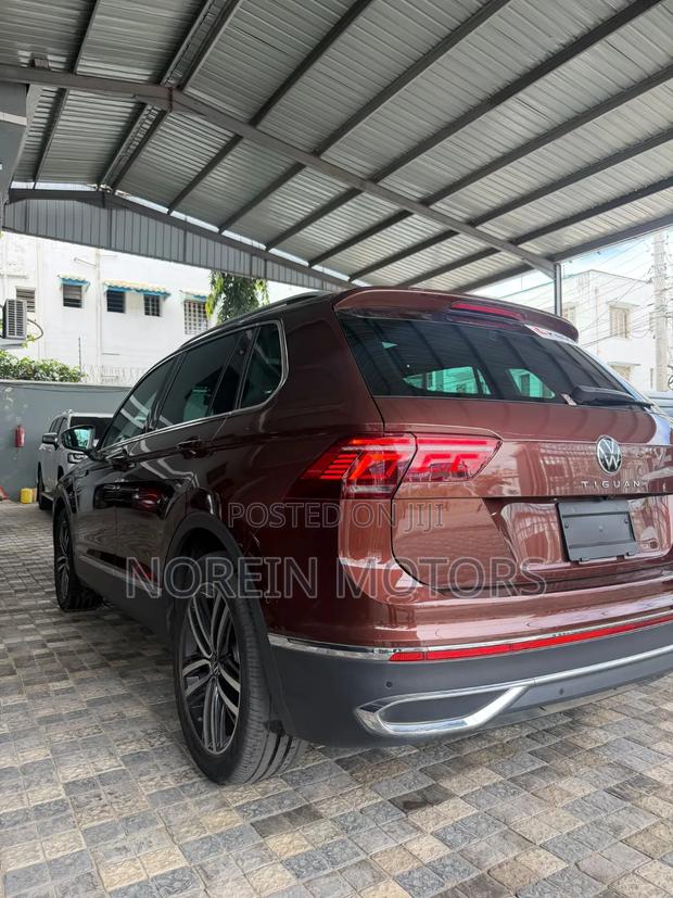 Volkswagen Tiguan 2022 Brown