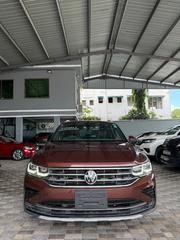 Volkswagen Tiguan 2022 Brown for sale
