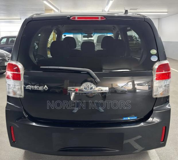 Toyota Spade 2019 Black