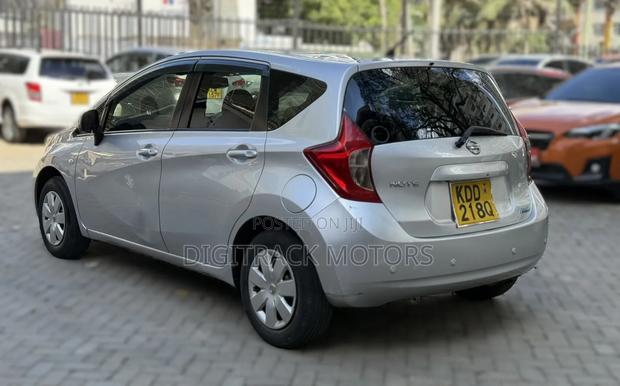 Nissan Note 2014 Silver