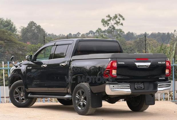Toyota Hilux Revo Double Cab Deisel 2.4 AWD 2021 Black