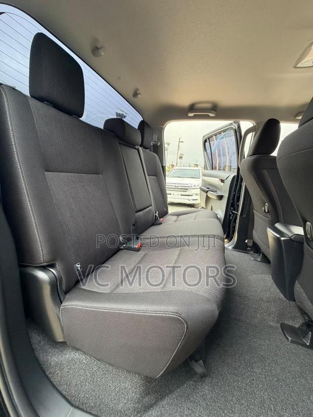 Toyota Hilux Revo Double Cab Deisel 2.4 AWD 2021 Black