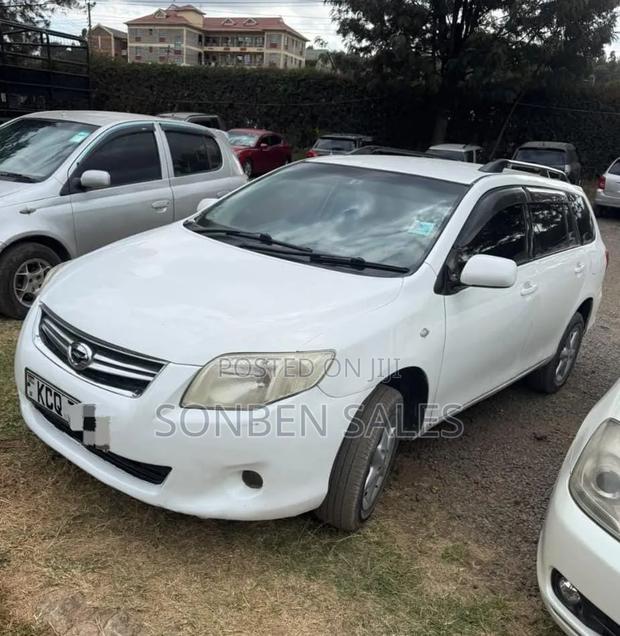 Toyota Corolla Fielder 1.5 Petrol FWD 2011 White