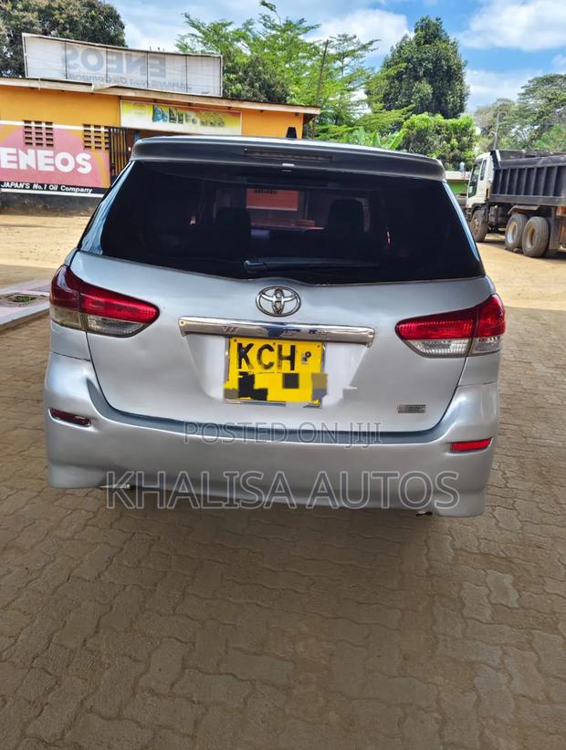 Toyota Wish 2013 Silver