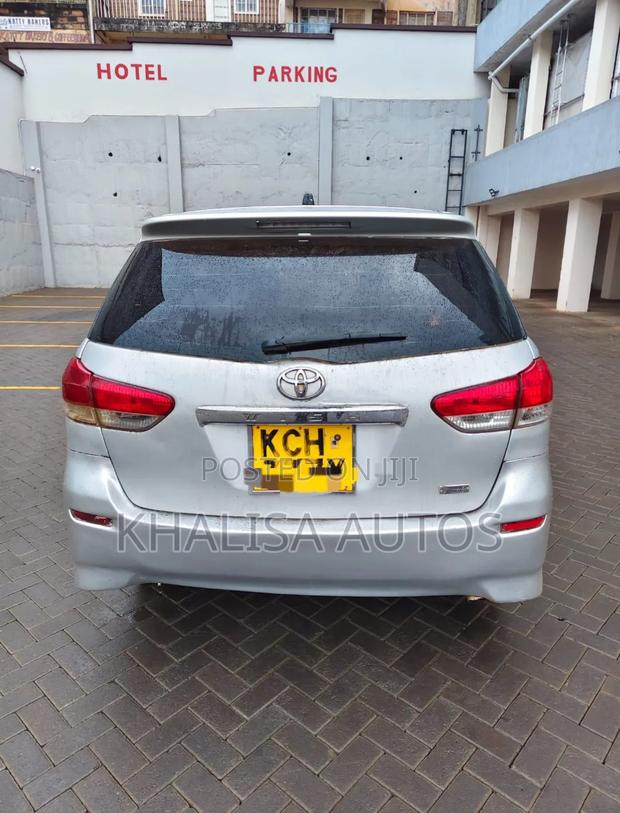 Toyota Wish 2013 Silver