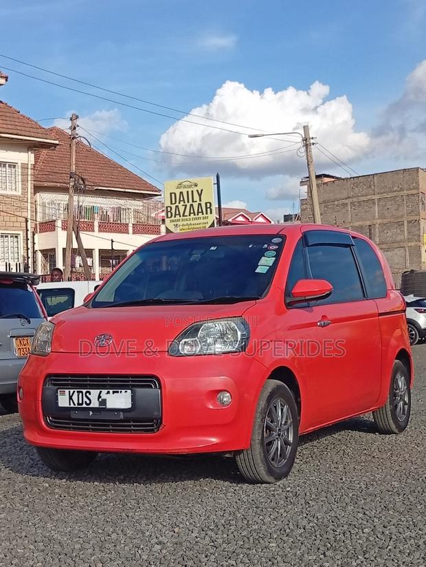 Toyota Porte 2017 Orange