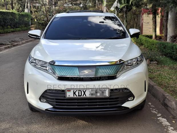 Toyota Harrier 2.0 2019 White