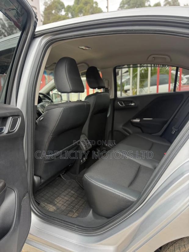 Honda Grace 1.5 Hybrid FWD 2019 Silver