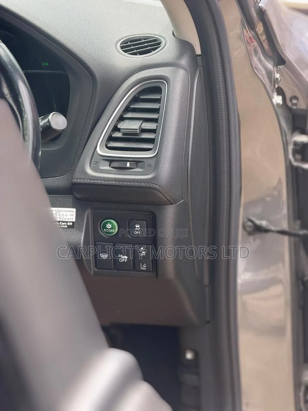 Honda Vezel 1.5 Hybrid 2WD 2019 Gray