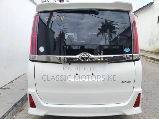 Toyota Noah 2.0 FWD (7 Seater) 2020 Pearl