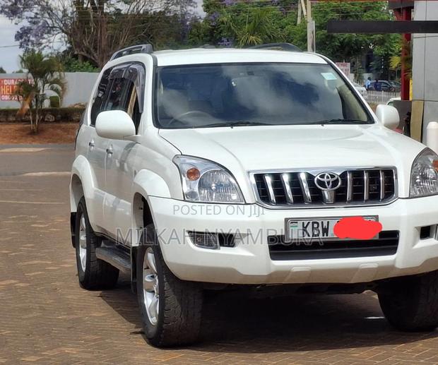 Toyota Land Cruiser Prado 2006 White