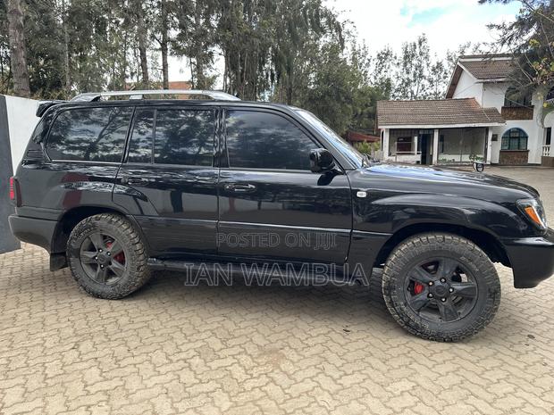 Toyota Land Cruiser 1999 Black