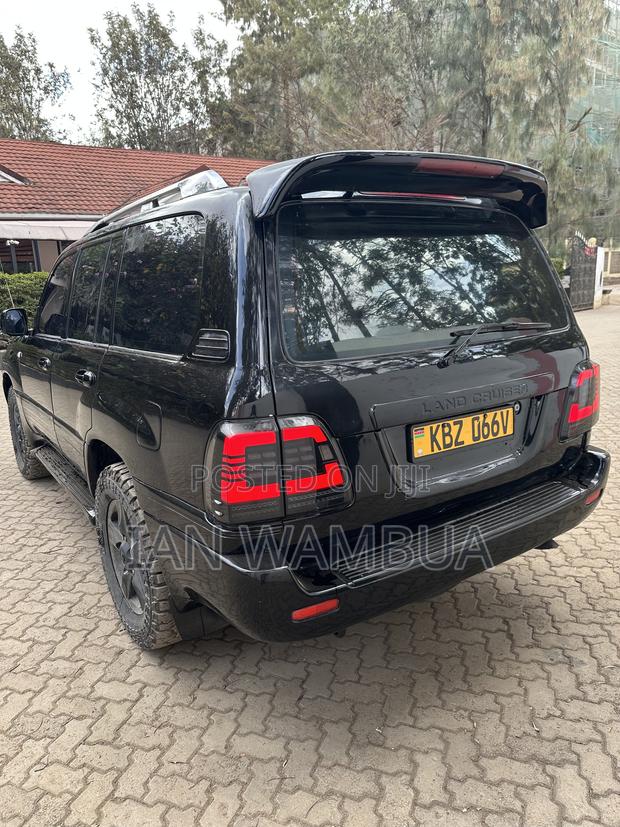 Toyota Land Cruiser 1999 Black