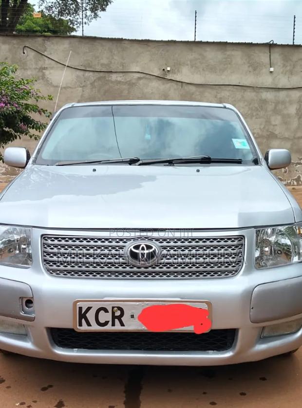 Toyota Succeed 2011 Silver