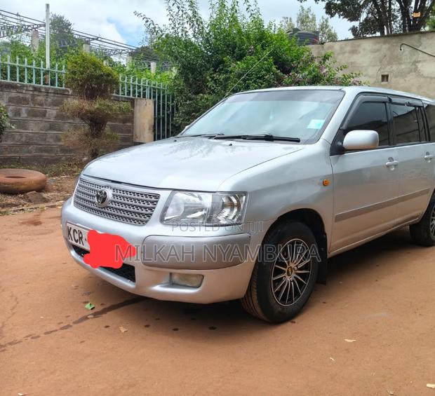 Toyota Succeed 2011 Silver