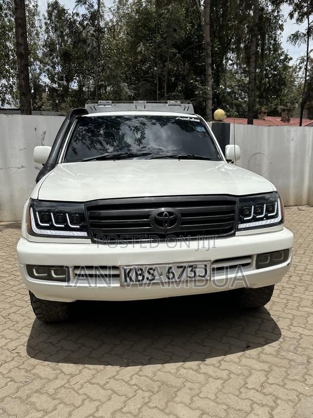 Toyota Land Cruiser 100 4.2 2006 White