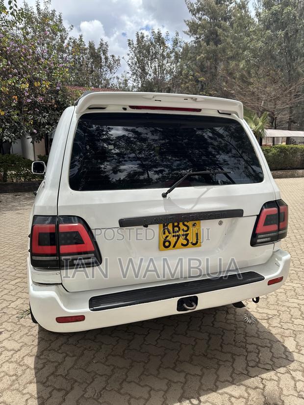 Toyota Land Cruiser 100 4.2 2006 White