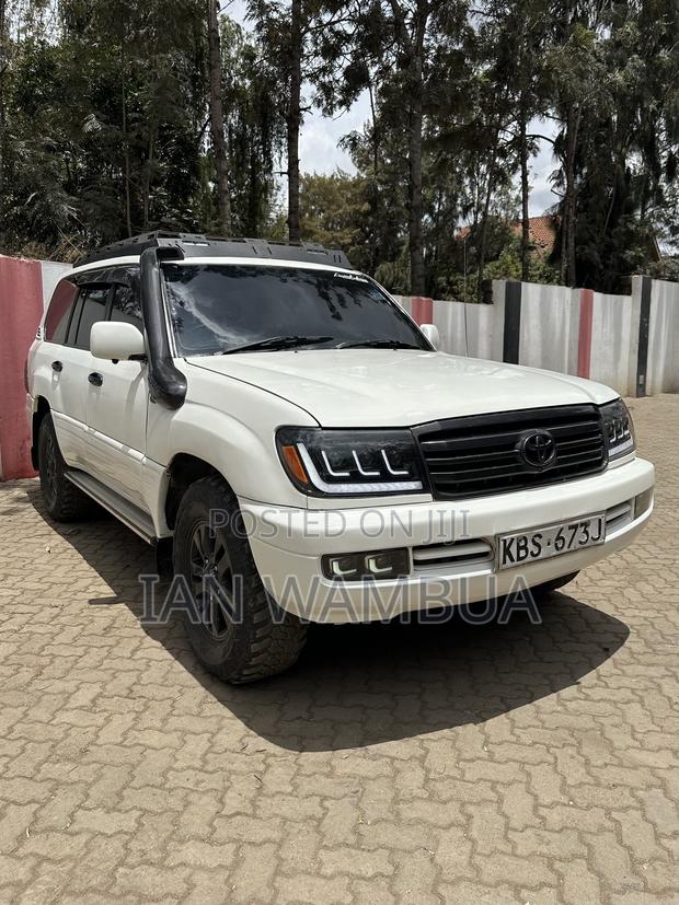 Toyota Land Cruiser 100 4.2 2006 White