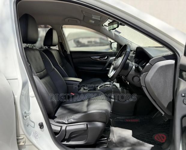 Nissan X-Trail 2017 White
