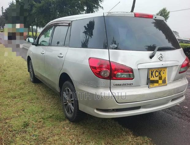 Nissan Wingroad 2011 Silver